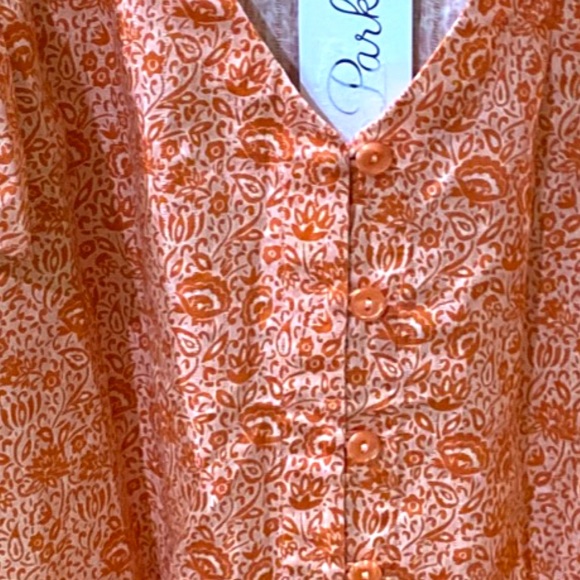 Parker Gloria Floral V-Neck Button-Down Top - Picture 4 of 16